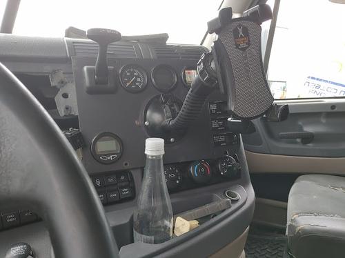FREIGHTLINER CASCADIA