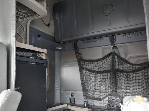 FREIGHTLINER CASCADIA