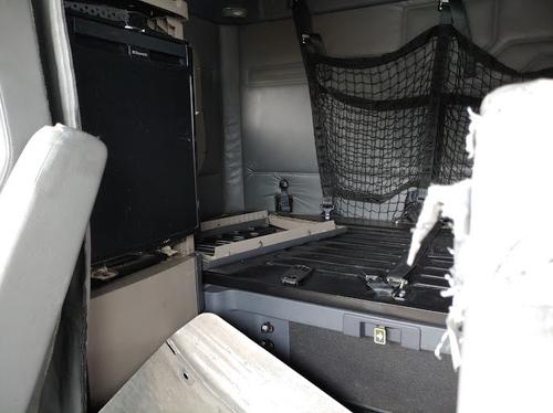 FREIGHTLINER CASCADIA