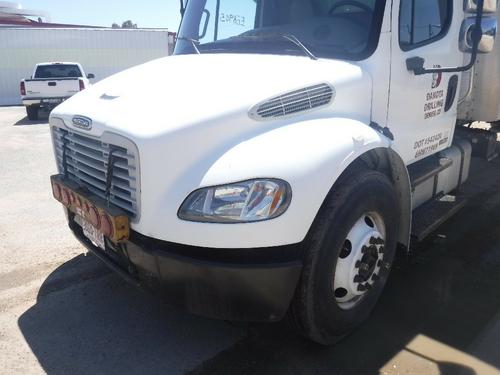 FREIGHTLINER M2-106