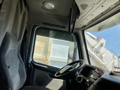 Volvo VNL