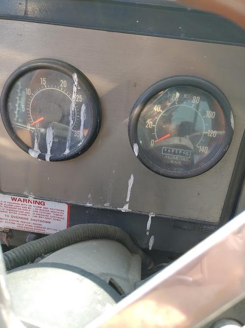 INTERNATIONAL F-9300 SBA