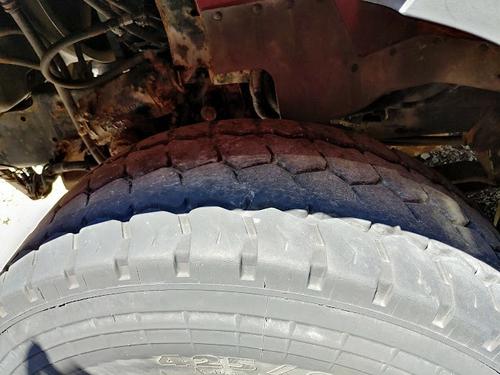 INTERNATIONAL 7600