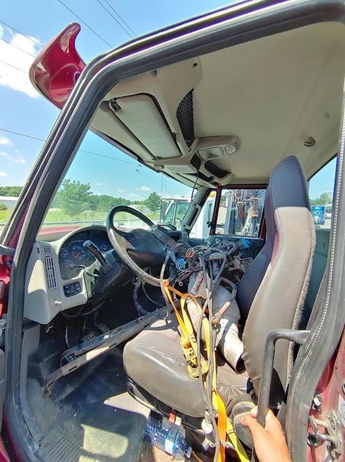 INTERNATIONAL 7600