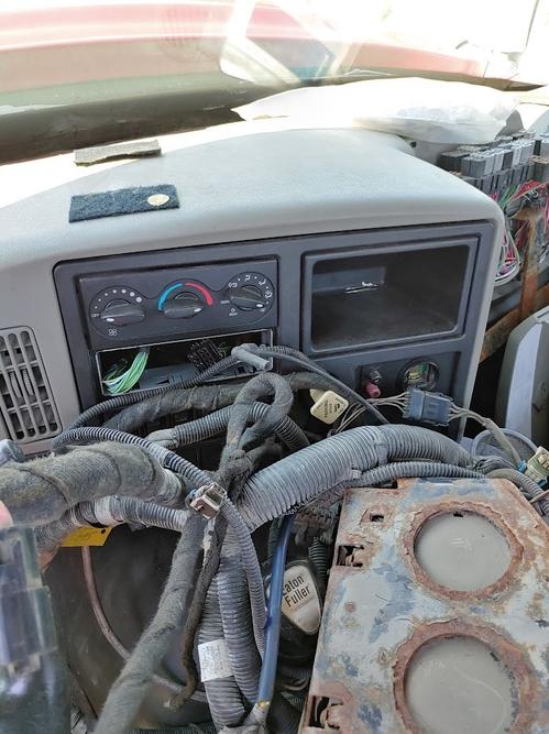 INTERNATIONAL 7600