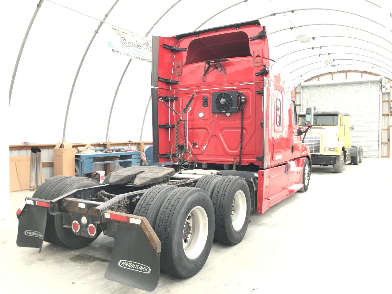 Freightliner CASCADIA