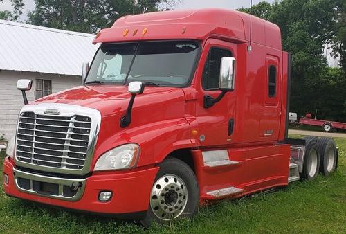 FREIGHTLINER CASCADIA 125