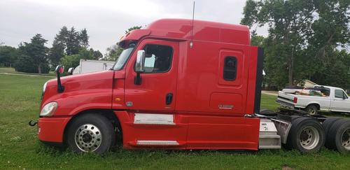 FREIGHTLINER CASCADIA 125