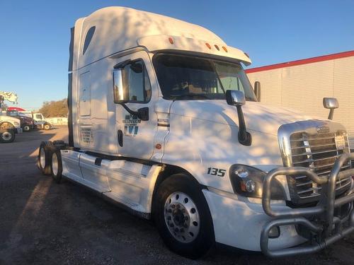 FREIGHTLINER CASCADIA 125