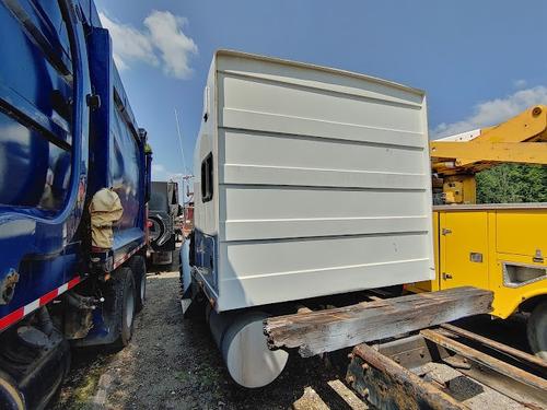 KENWORTH T300