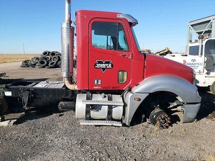 FREIGHTLINER COLUMBIA 120