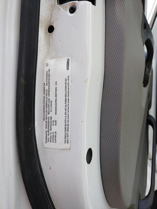 FREIGHTLINER COLUMBIA 120