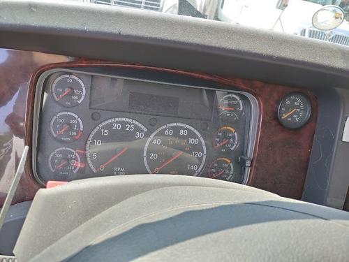 FREIGHTLINER COLUMBIA 120