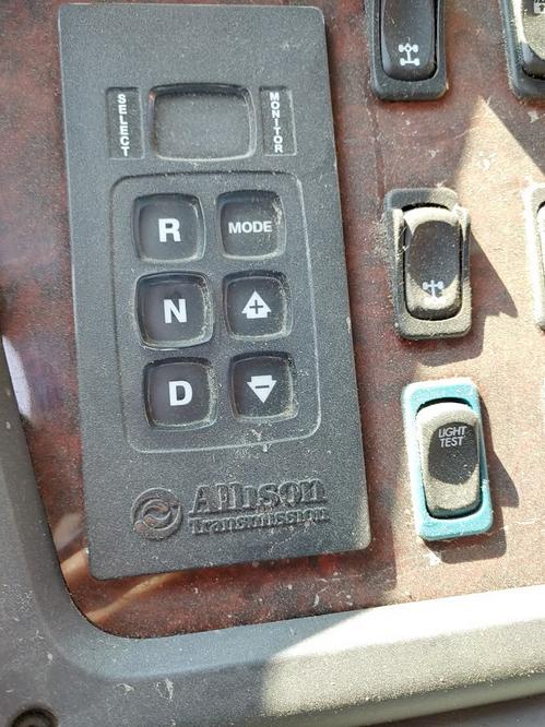 FREIGHTLINER COLUMBIA 120