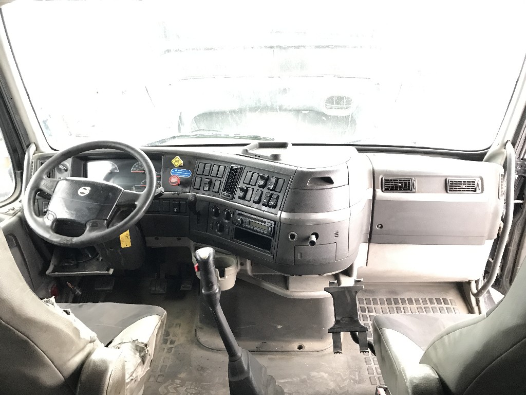 Volvo VNL