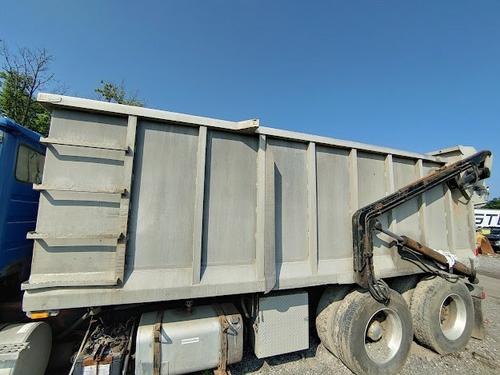 FREIGHTLINER FL112