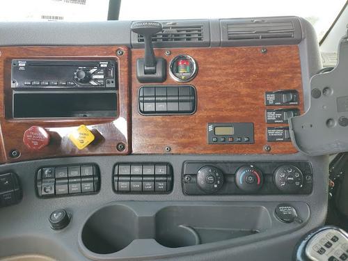 FREIGHTLINER CASCADIA