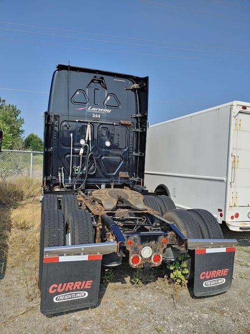 FREIGHTLINER CASCADIA