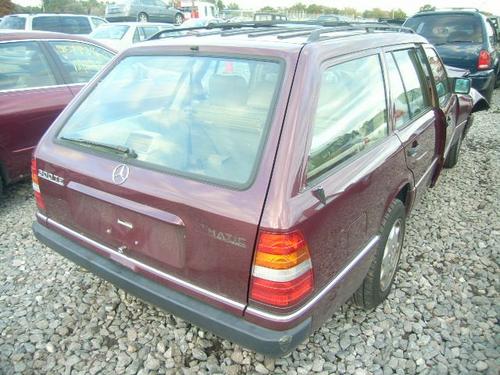 MERCEDES-BENZ MERCEDES 300E