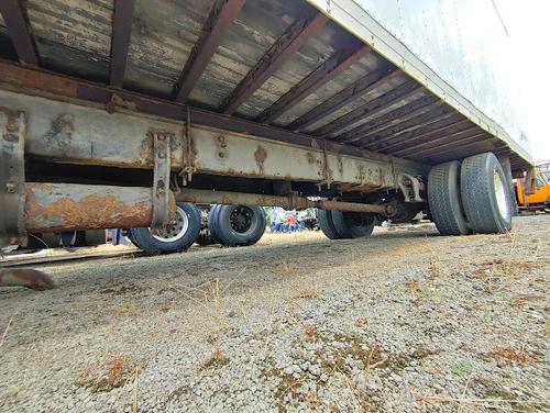 FREIGHTLINER M2 106