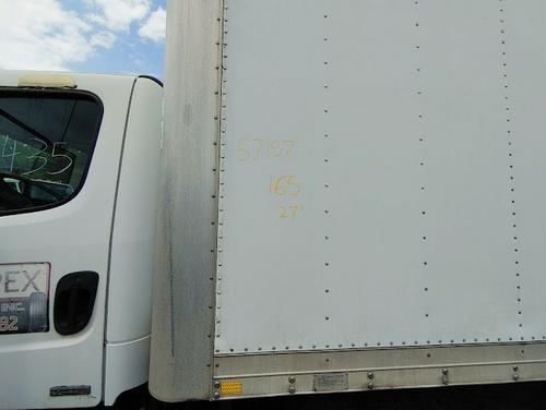 FREIGHTLINER M2 106