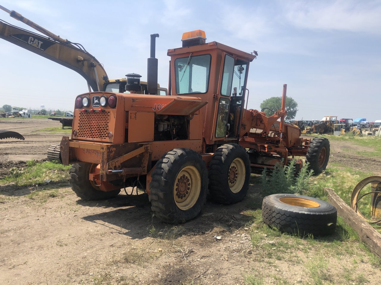John Deere 670A