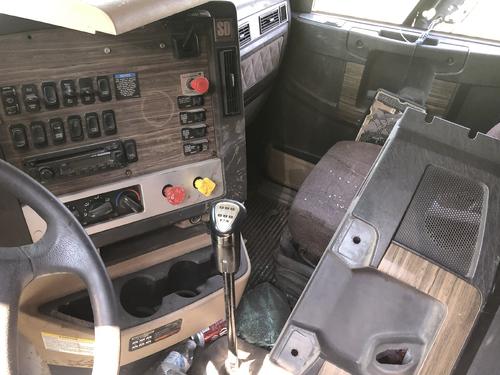 Freightliner 122SD