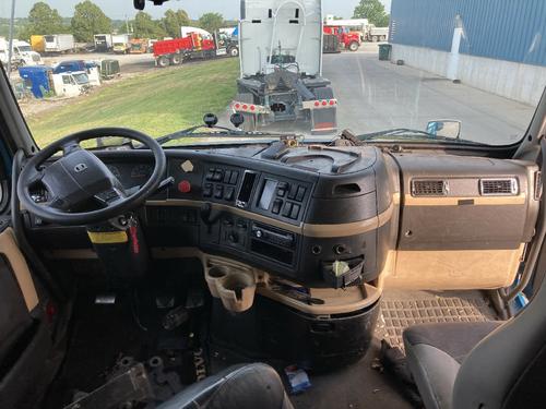 Volvo VNL