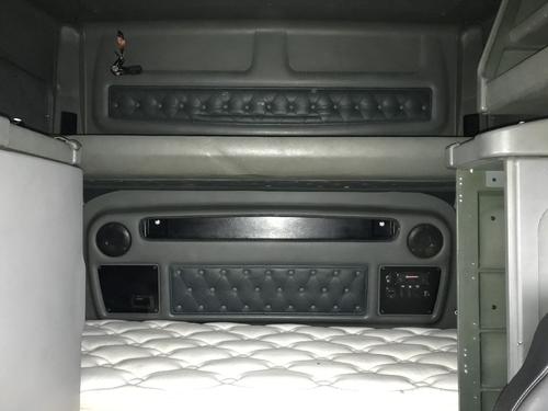 Kenworth T2000