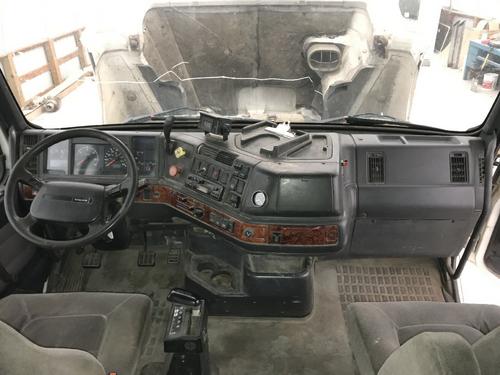 Volvo VNL