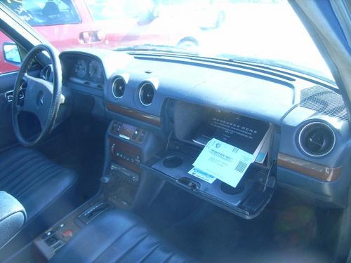 MERCEDES-BENZ MERCEDES 300D