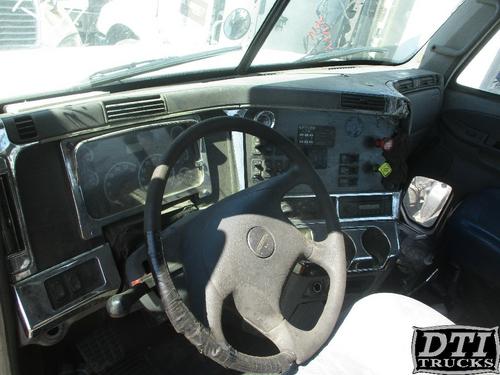 FREIGHTLINER COLUMBIA 120 Dash Assembly