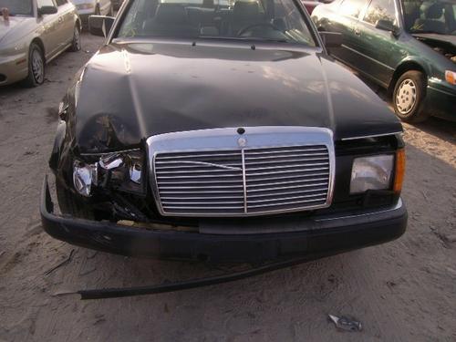 MERCEDES-BENZ MERCEDES 300E