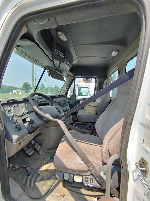 FREIGHTLINER CASCADIA