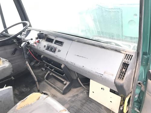 Freightliner FL112