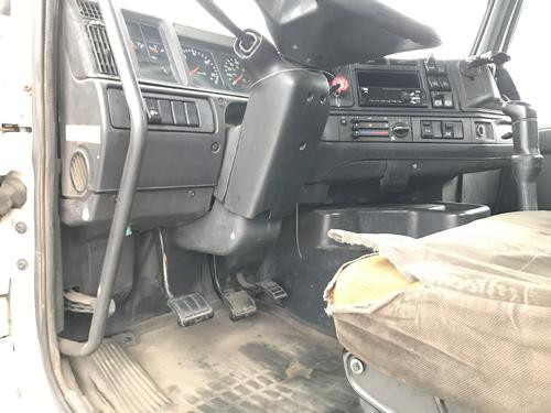 Volvo VNL