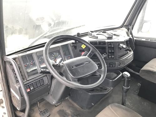 Volvo VNL