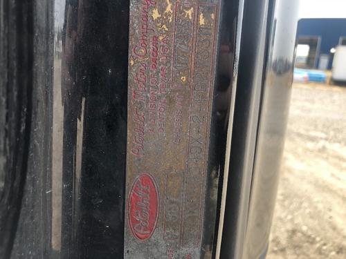 Peterbilt 587