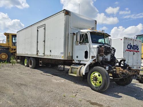 PETERBILT 330