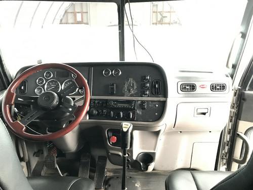Peterbilt 384