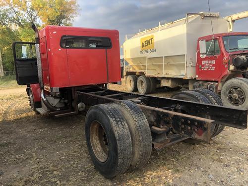 Peterbilt 330