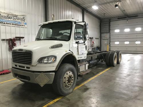 Freightliner M2 106