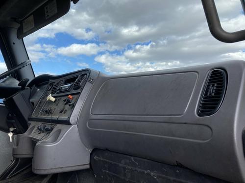 Freightliner M2 106