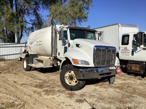 Peterbilt 335