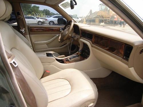 JAGUAR XJ6