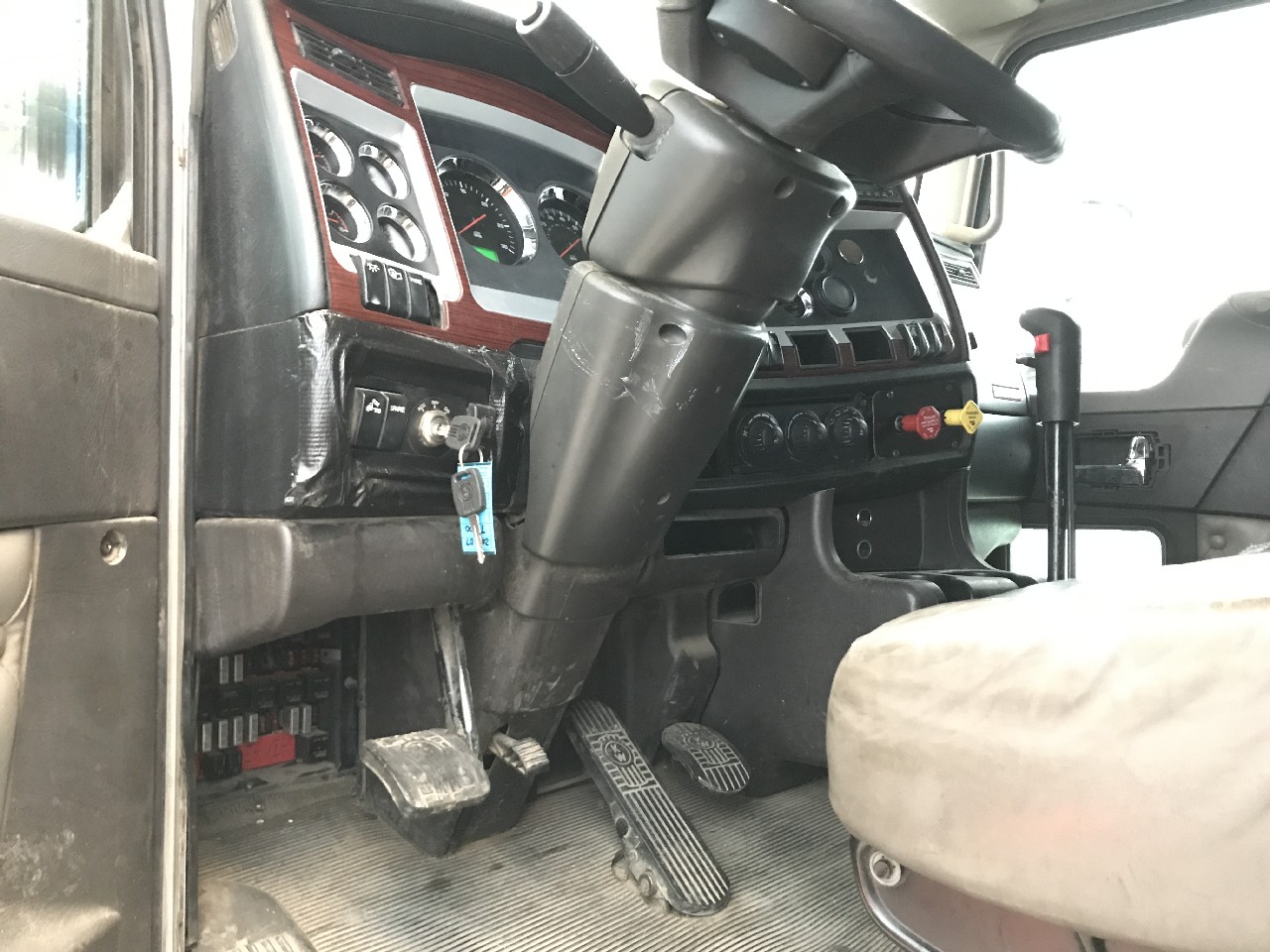 Kenworth T600