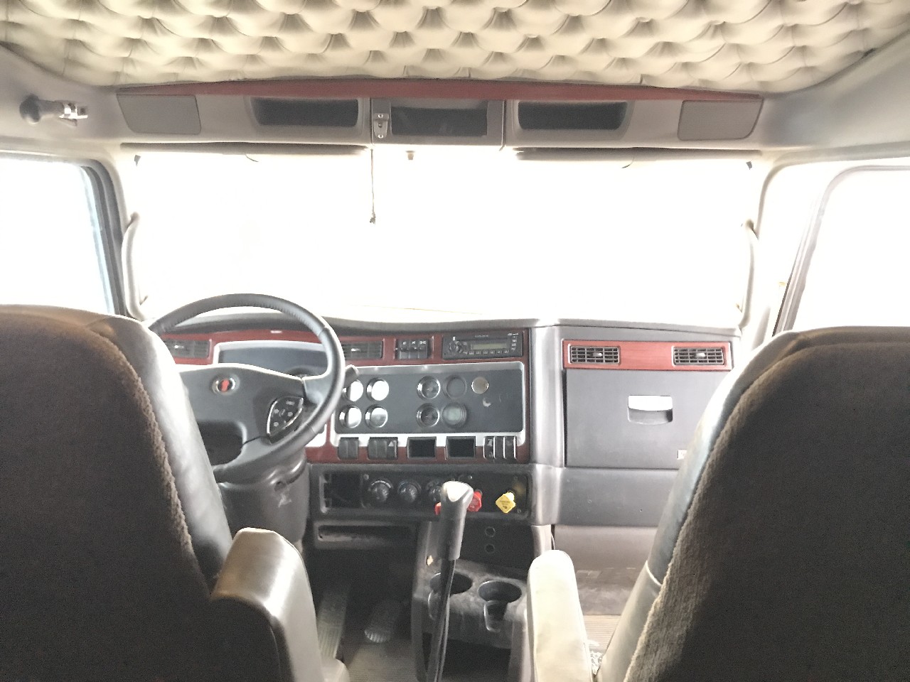Kenworth T600