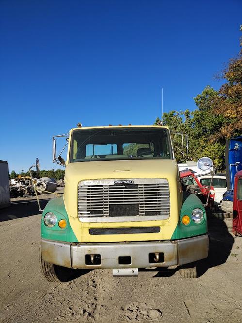 FREIGHTLINER FL112