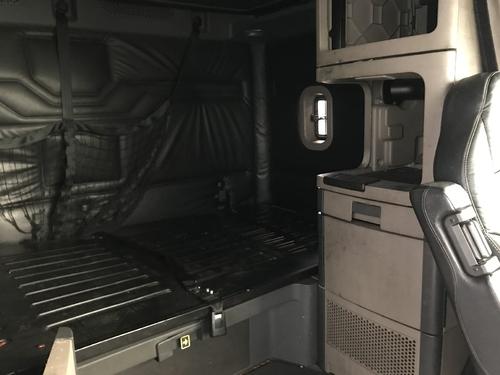 Freightliner CASCADIA