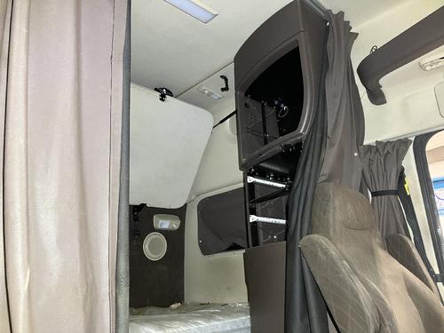 Volvo VNL